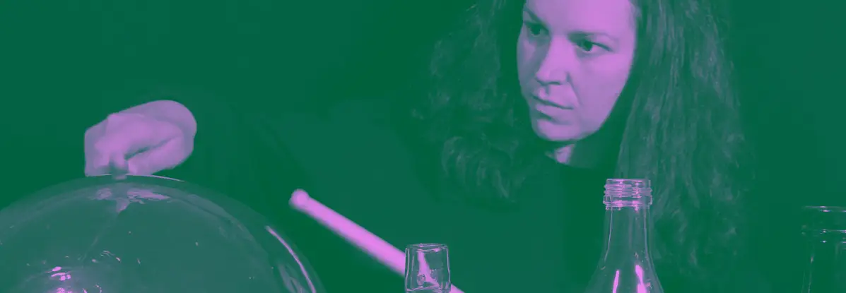 Caroline Dufau • Lo naviri qui camina sus tèrra